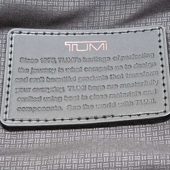 Tumi Garment Cover - Picture 10 of 16